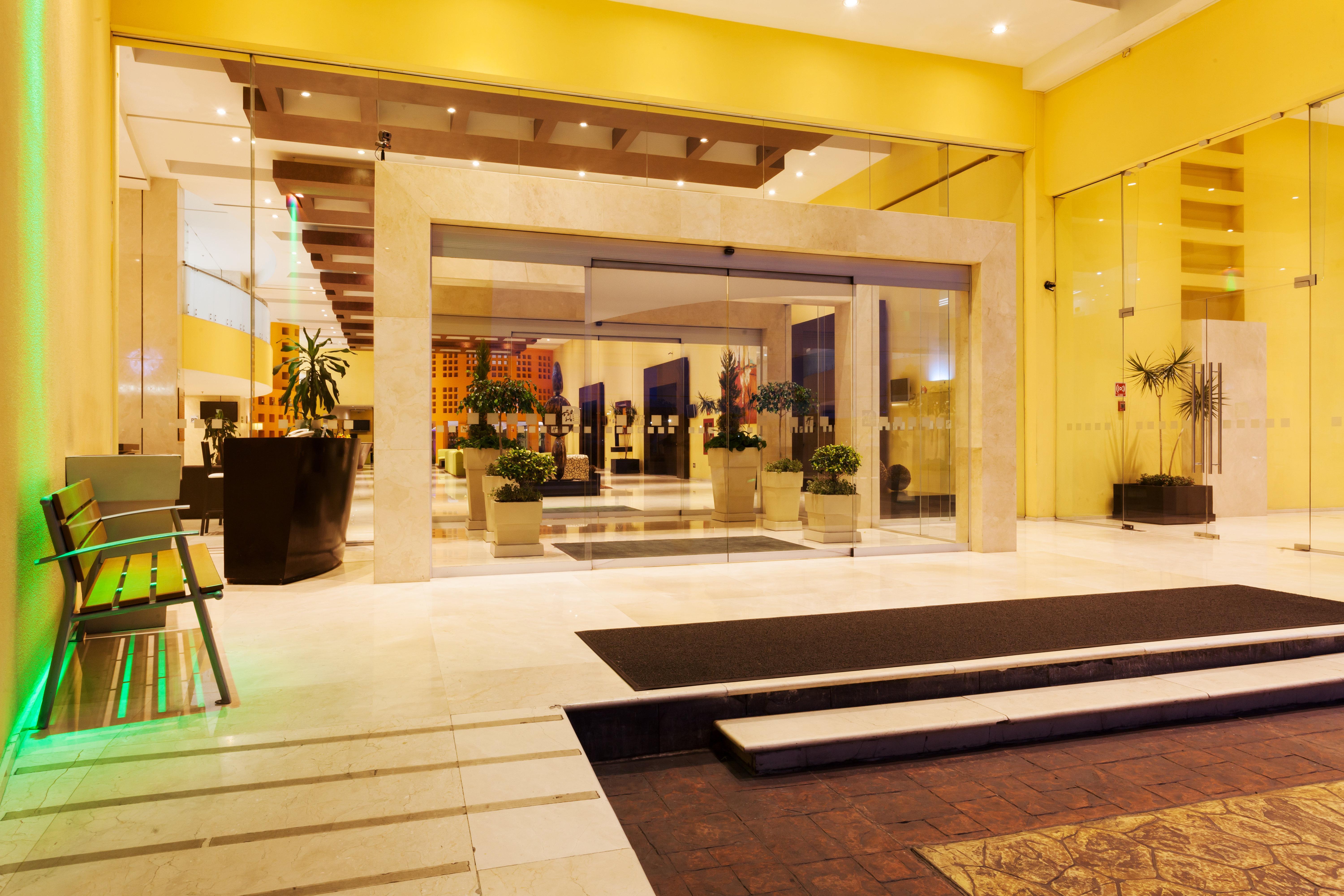 Holiday Inn Puebla Finsa By Ihg Eksteriør bilde