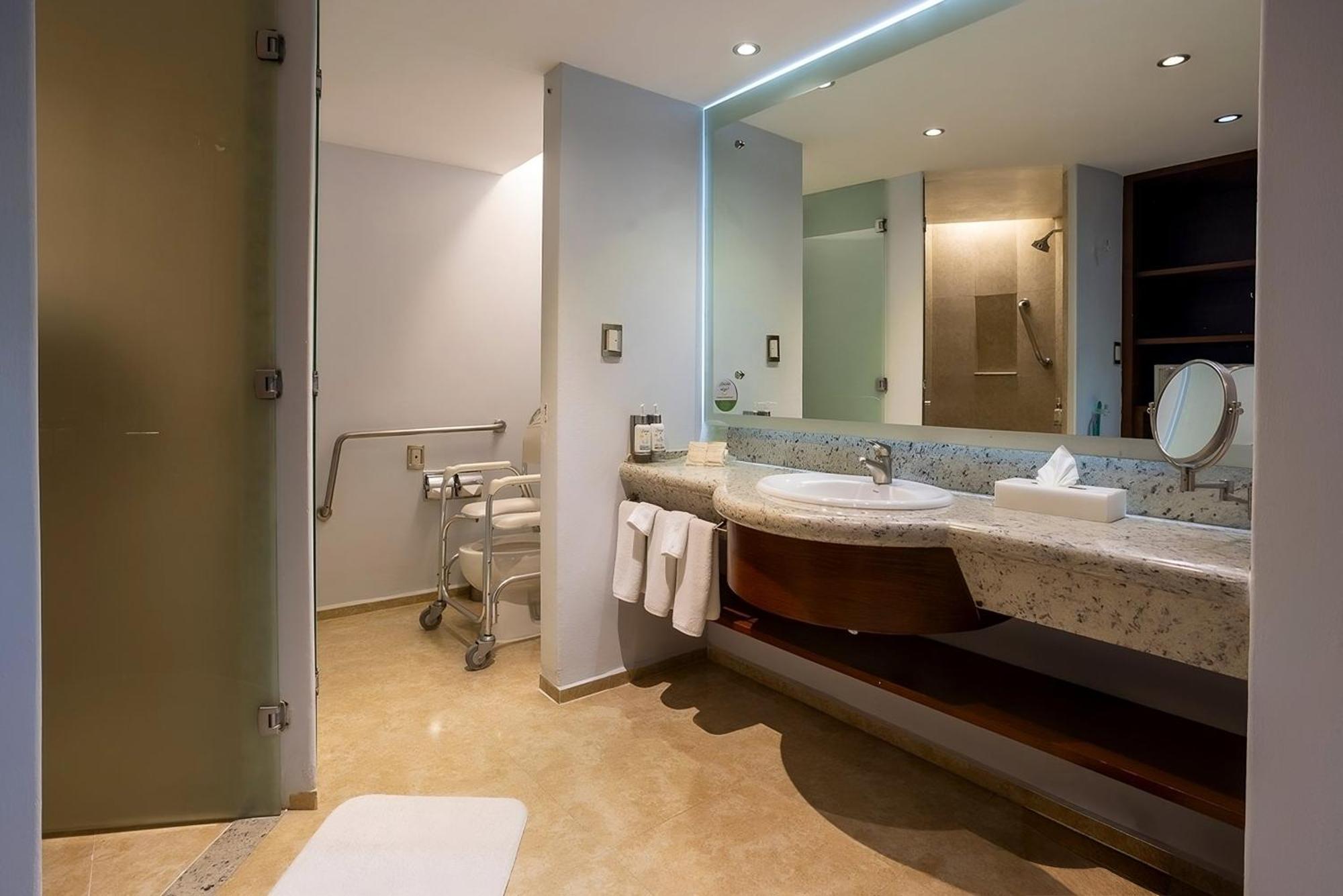 Holiday Inn Puebla Finsa By Ihg Eksteriør bilde
